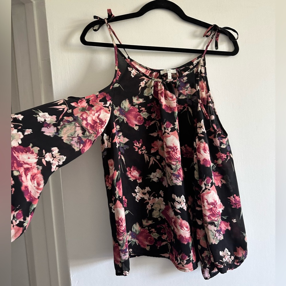 Joie Jilette Long Sleeve Floral Print Silk Cold Shoulder Top in Cavier Size XS - Picture 5 of 11